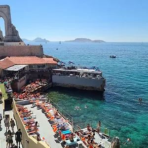 https://grand-large-sur-la-corniche-marseille-par-conciergerie-by-sam.fr-provencehotel.com