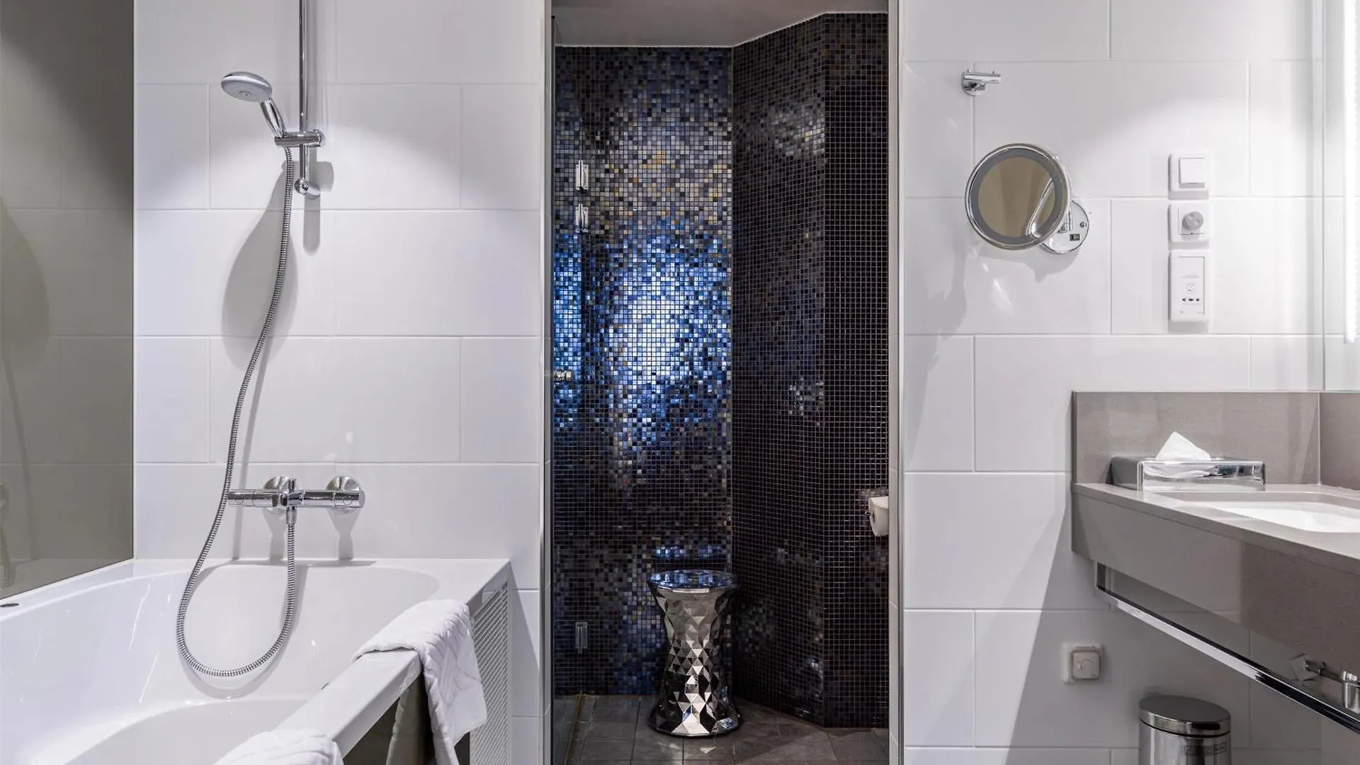 Hilton Helsinki Strand 5*,  Finlandia